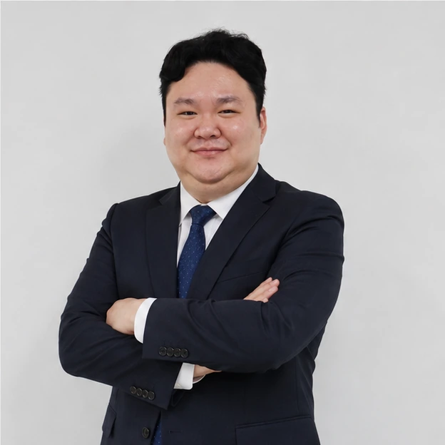 강명완 임직원 사진